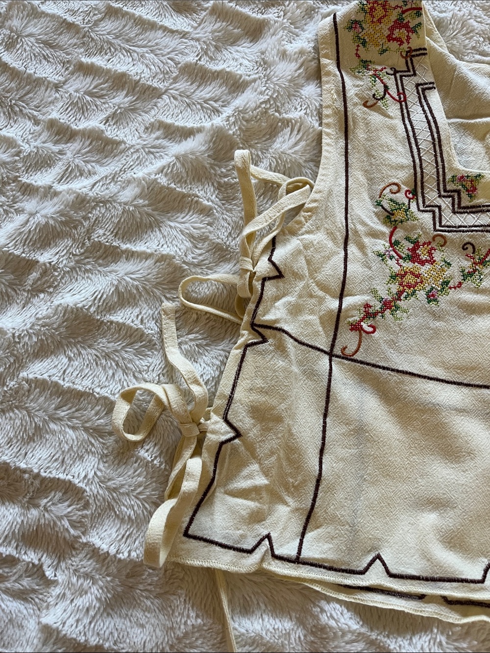 NWOT Embroidered With Side Ties Cream Crop Tank Top Size M - Picture 5 of 8